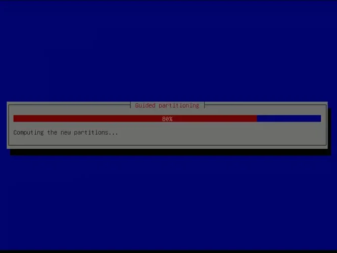 Debian 설치 프로그램이 선택한 설정을 기반으로 새 파티션 구성을 계산하는 화면