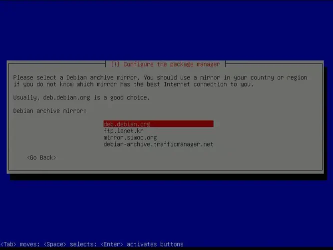 Debian 패키지 관리자 설정에서 한국에 위치한 미러 서버 목록 중 하나를 선택하는 화면