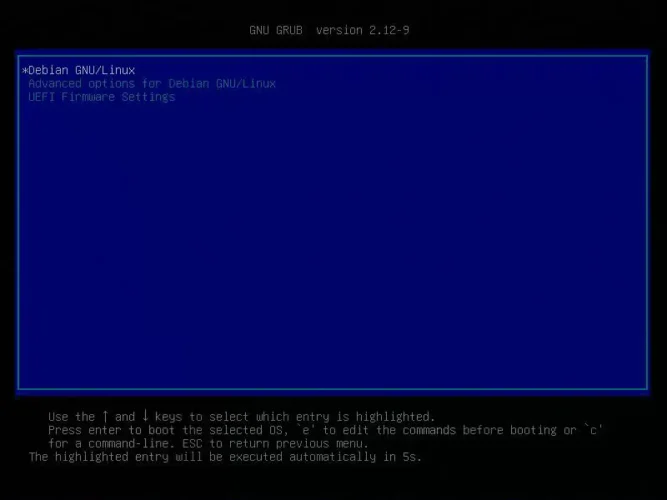 Debian GNU/Linux가 GRUB 부트 로더 메뉴에서 정상적으로 표시되는 첫 부팅 화면