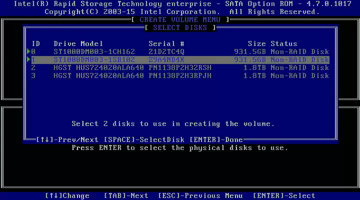 Intel RSTe RAID 생성 과정에서 사용할 디스크를 선택하는 Select Disks 메뉴 화면